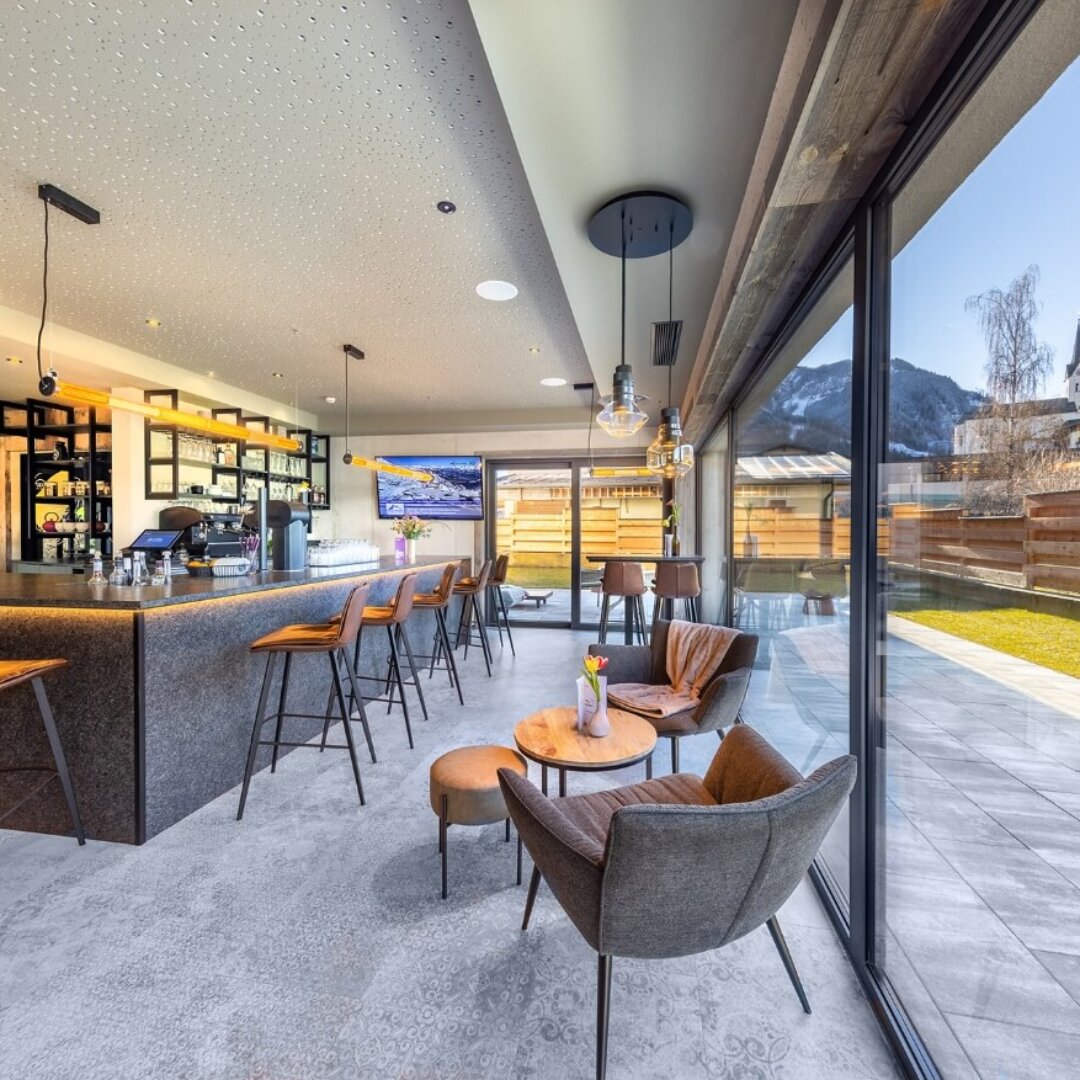 PEOPLE'S HOTEL Lounge Bar Kaprun, Kitzsteinhorn