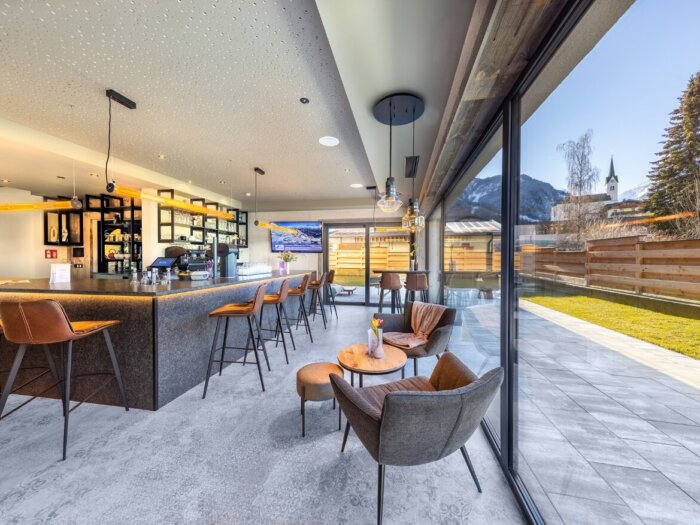 PEOPLE'S HOTEL Lounge Bar Kaprun, Kitzsteinhorn