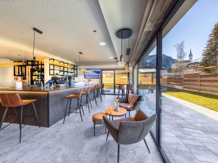 PEOPLE'S HOTEL Lounge Bar Kaprun, Kitzsteinhorn