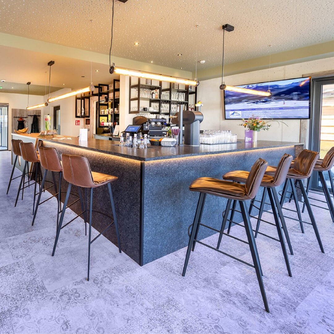 PEOPLE'S HOTEL Lounge Bar Kaprun, Kitzsteinhorn