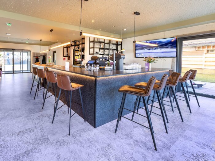 PEOPLE'S HOTEL Lounge Bar Kaprun, Kitzsteinhorn