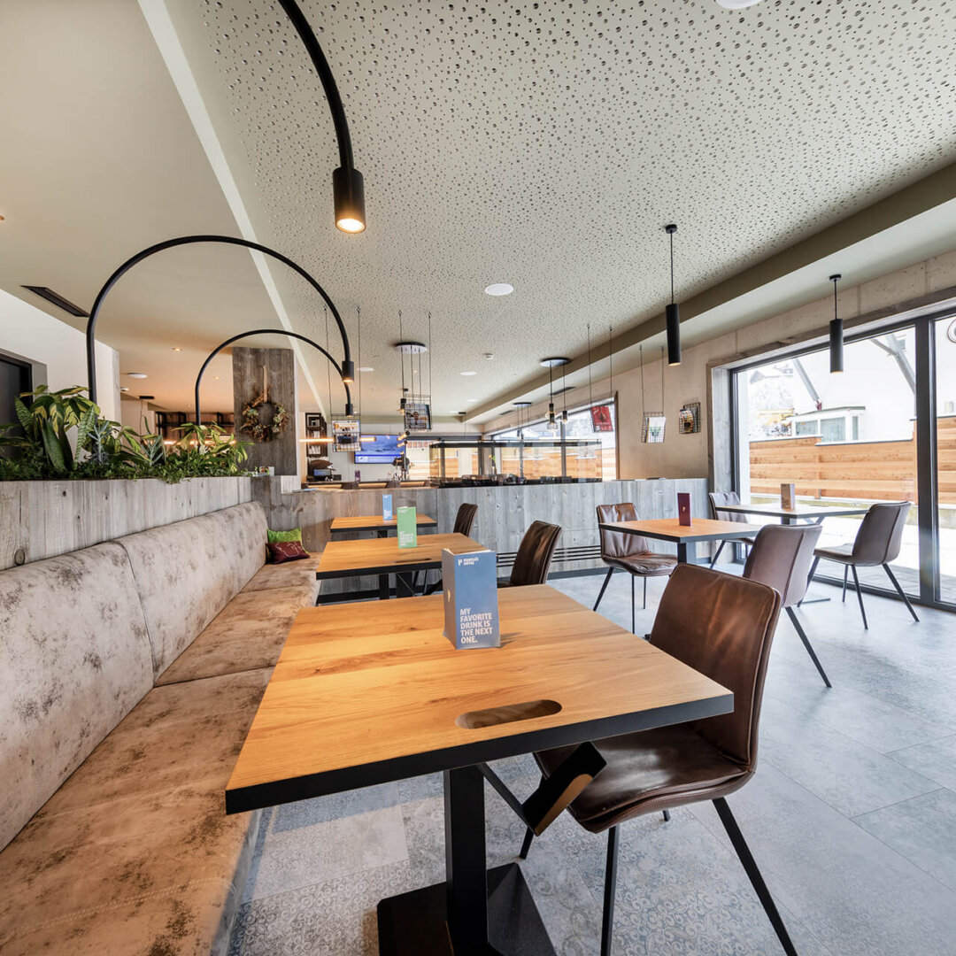 PEOPLE'S HOTEL Lounge